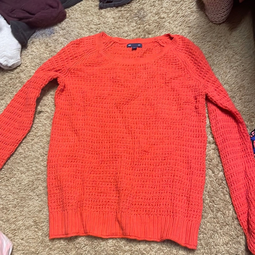 GAP SWEATER